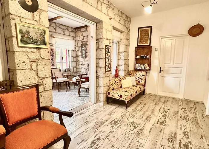 Aisem By Hire Hotel 2*