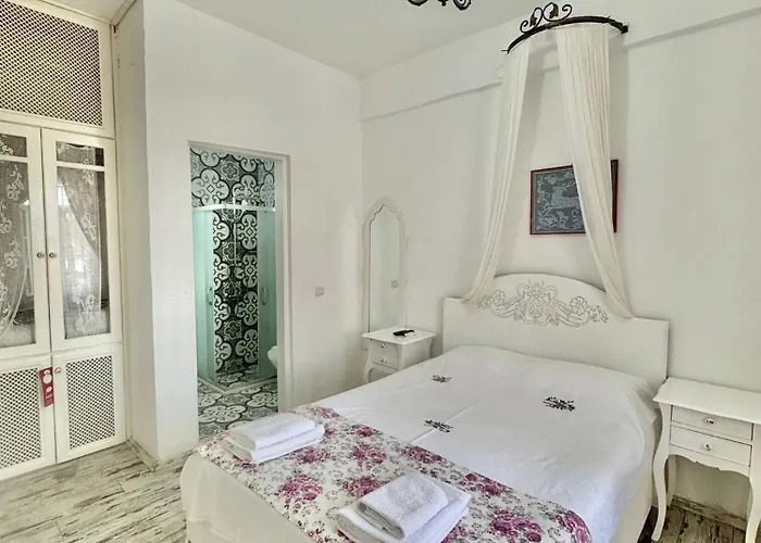 Hotel Aisem By Hire 2*