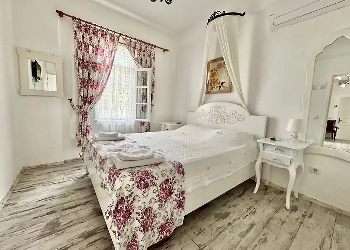 Aisem By Hire Hotel