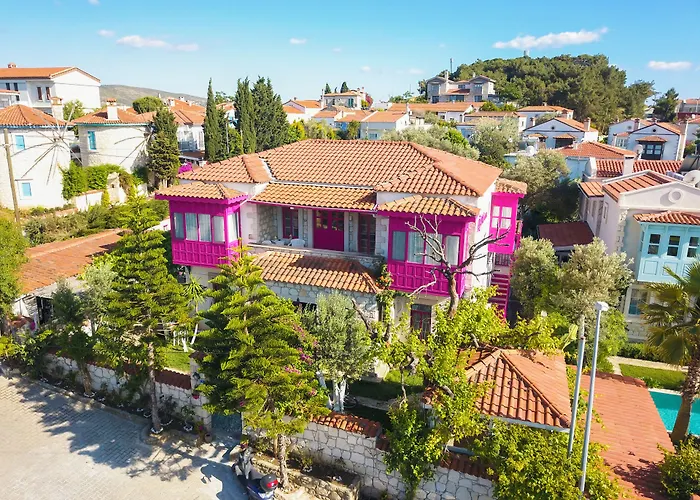 Aisem By Hire 2*