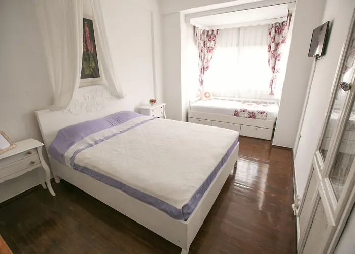 Aisem By Hire