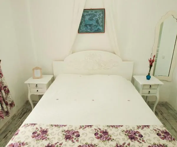 Aisem By Hire Hotel
