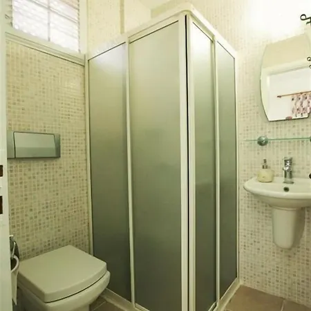 Hotel Aisem By Hire 2*