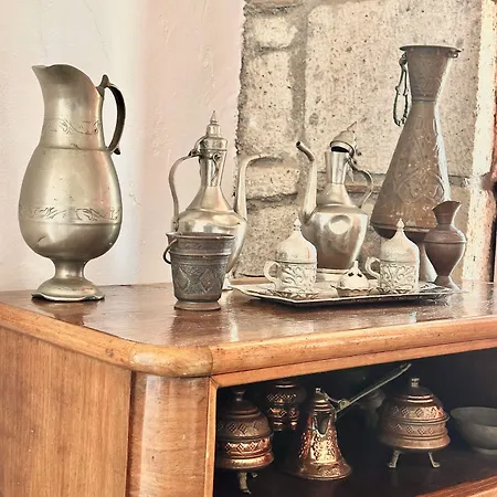 فندق Aisem By Hire 2*