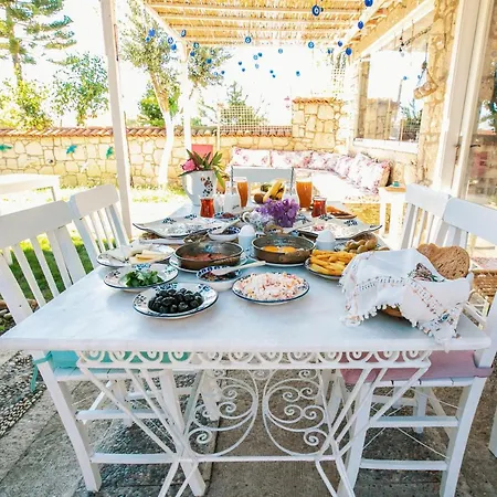 Aisem By Hire Hotel Alacati
